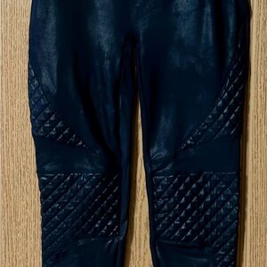 SPANX Women’s Very Black Quilted Moto Faux Leather Leggings